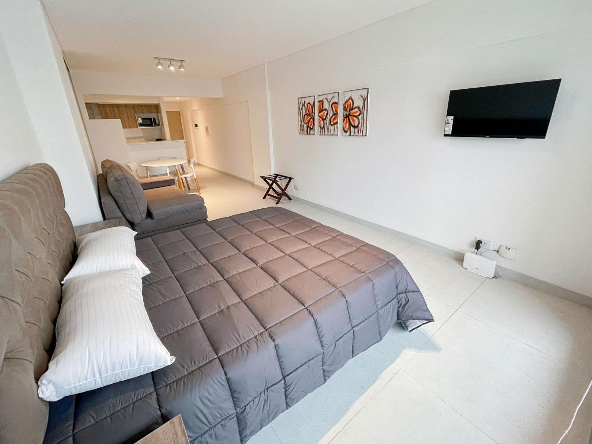 Caballito Retreat Balcony And Pool *